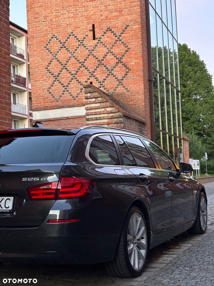 BMW Seria 5 525d xDrive Modern Line - 10