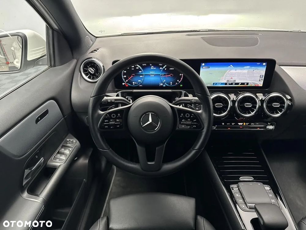 Mercedes-Benz GLA 180 d Business Edition - 22