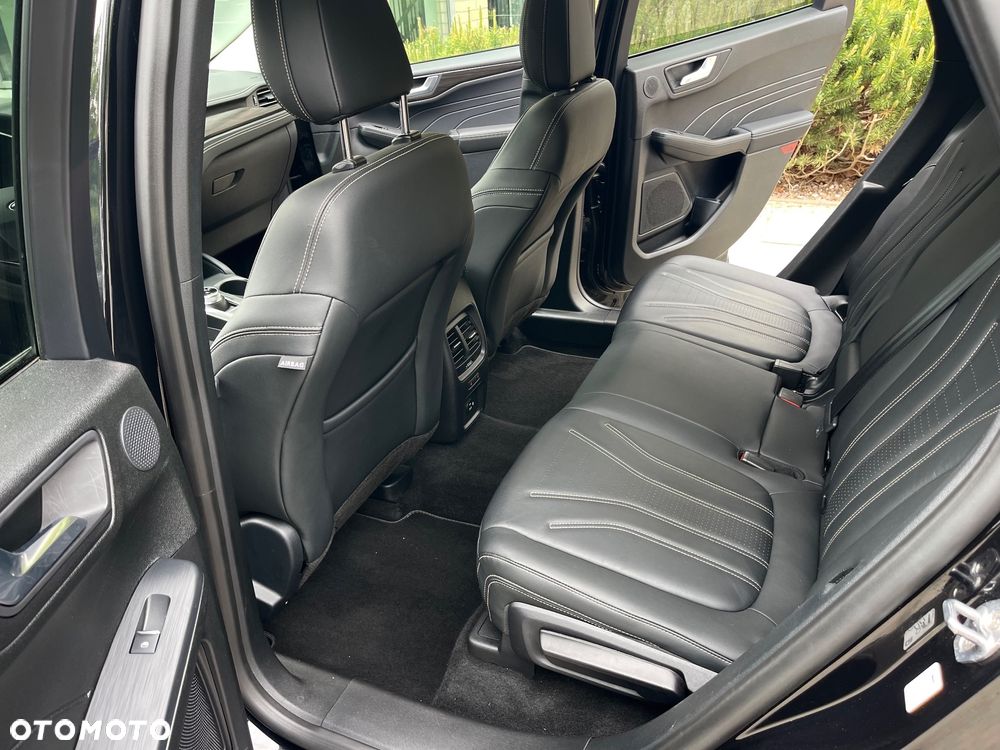 Ford Kuga - 24