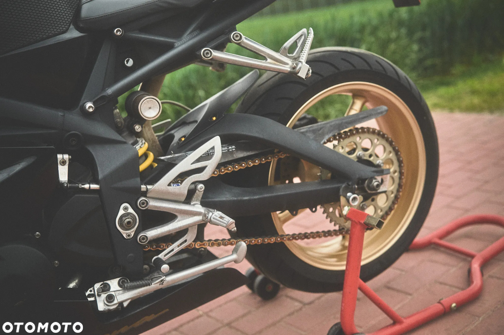 Triumph Daytona - 15