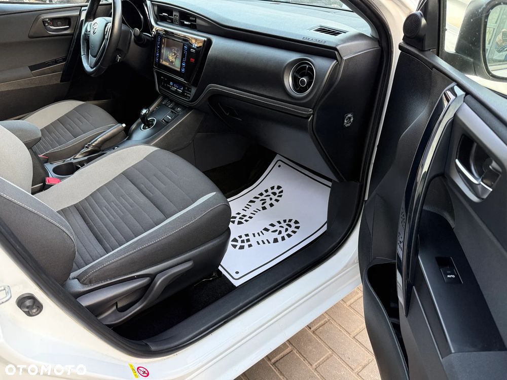 Toyota Auris Hybrid 135 Comfort - 16