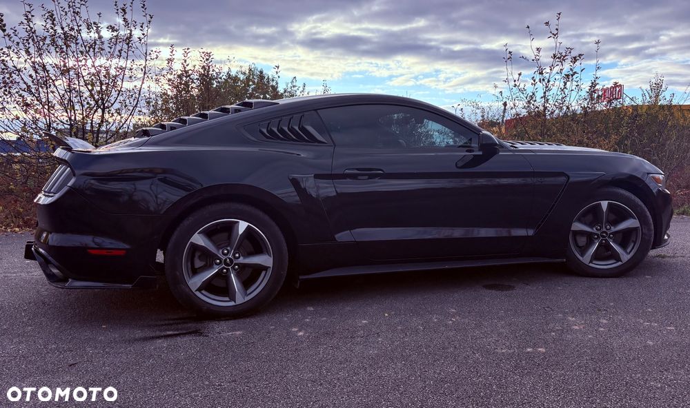 Ford Mustang - 16