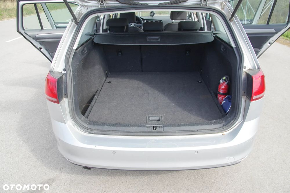 Volkswagen Golf - 22