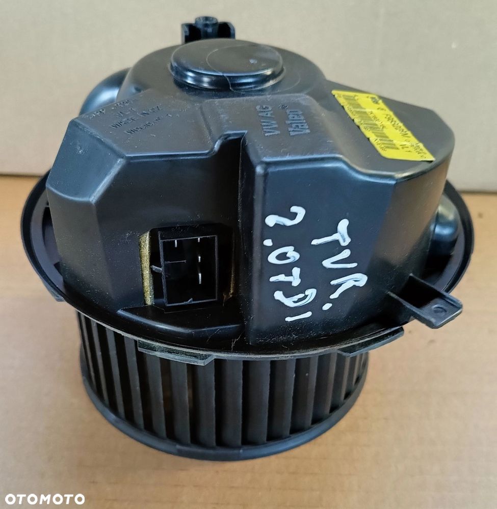Touran I wentylator nawiewu dmuchawa rezystor klimatronik Golf 5 Caddy Volkswagen - 1