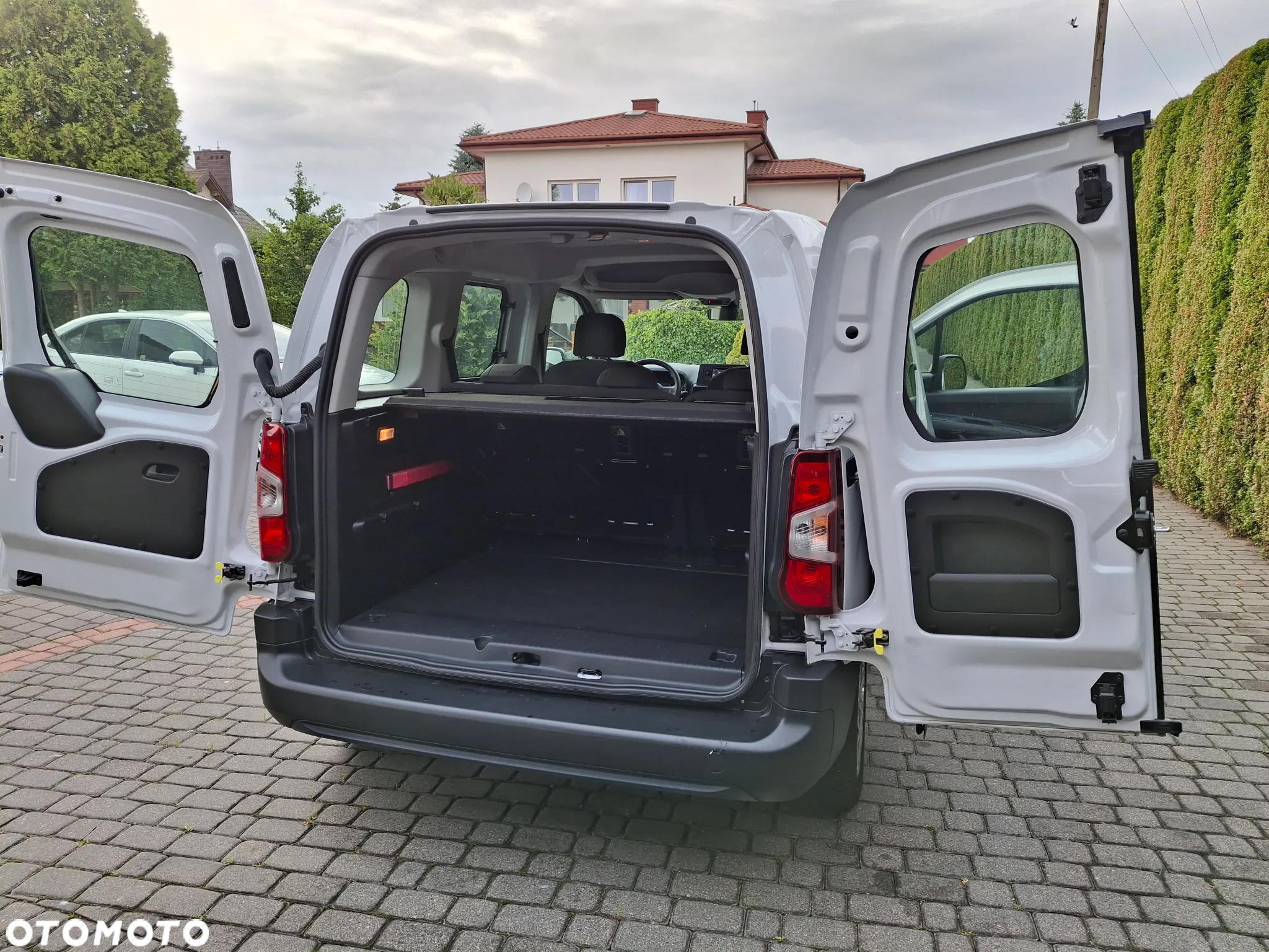 Toyota Proace City Verso 1.5 D-4D Family - 24