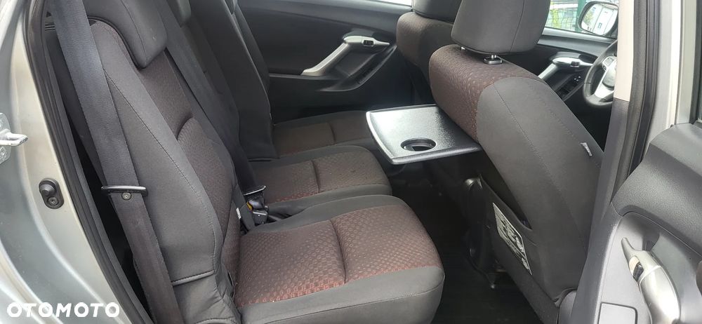 Toyota Verso 1.8 2010 7os - 11