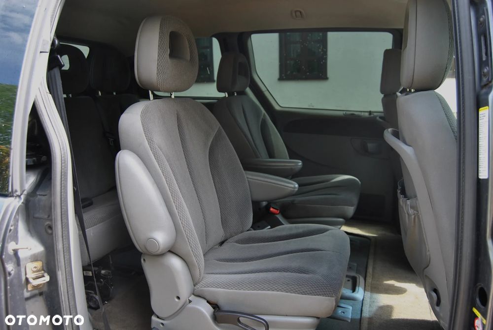 Chrysler Voyager 2.8 CRD SE - 9