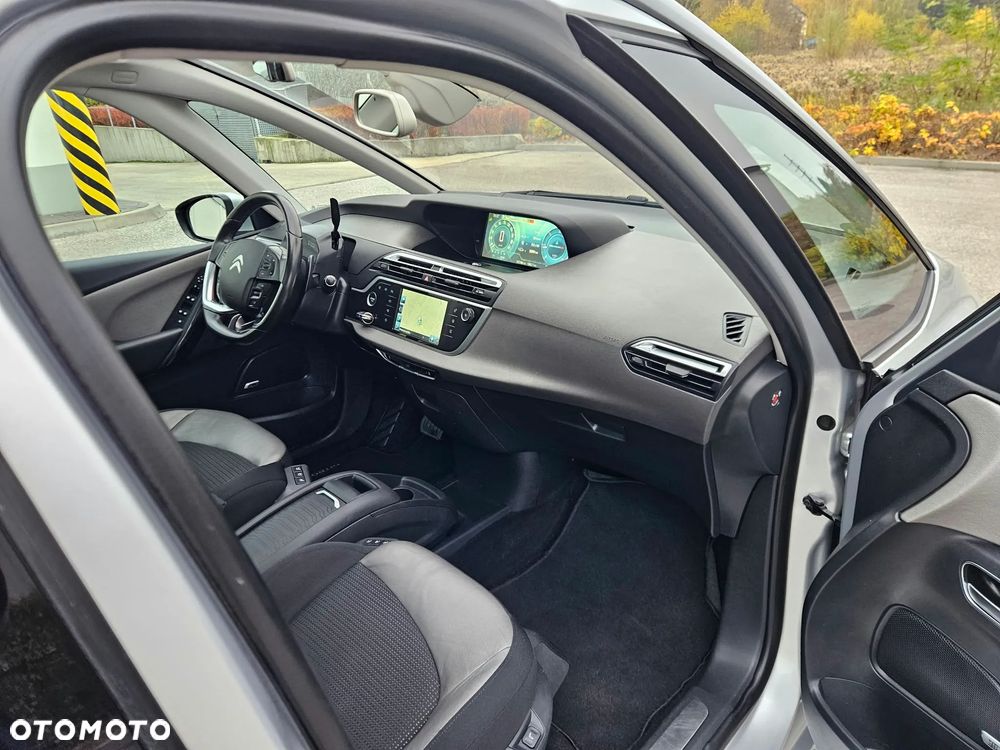 Citroën C4 Grand Picasso BlueHDi 120 EAT6 Exclusive - 32