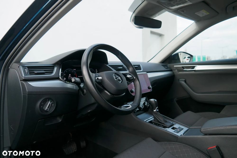 Skoda Superb 2.0 TSI Ambition DSG - 7