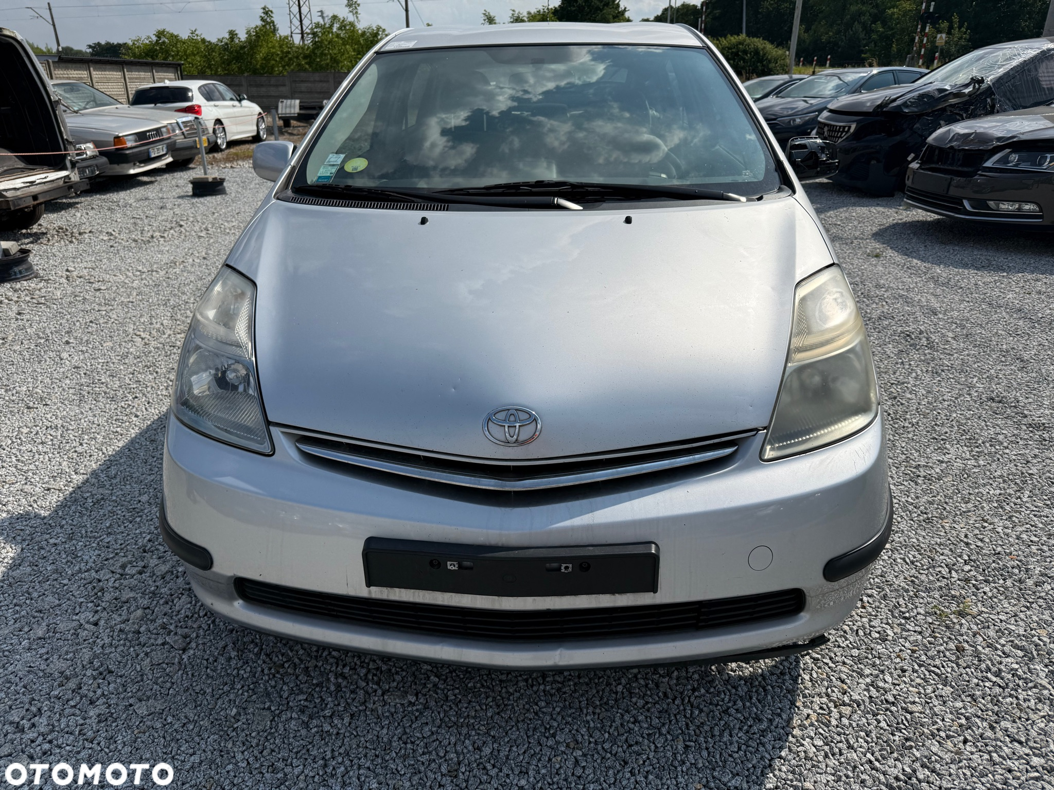 Toyota Prius (Hybrid) - 2