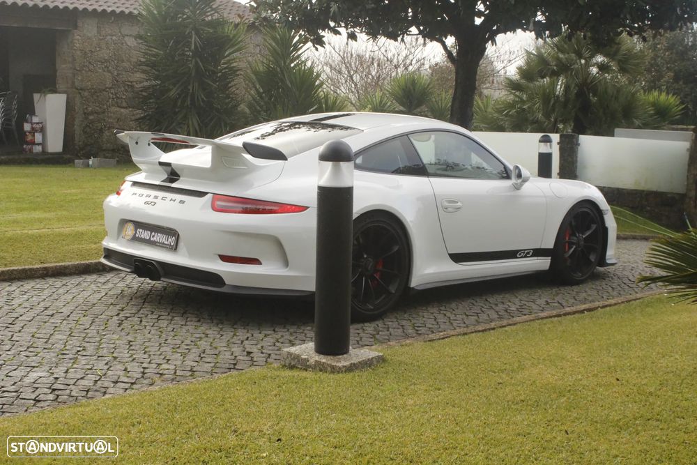 Porsche 911 Série F - 7