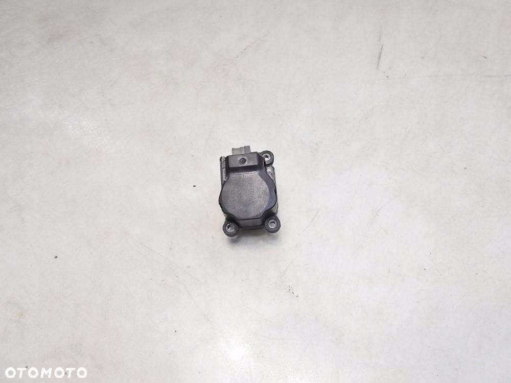 SILNICZEK NAGRZEWNICY RENAULT LATITUDE EAD256 U4927002 - 7