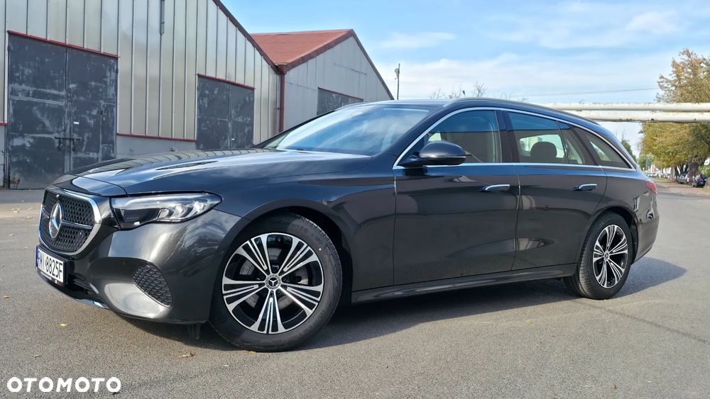 Mercedes-Benz E-Class 2025 photo 3