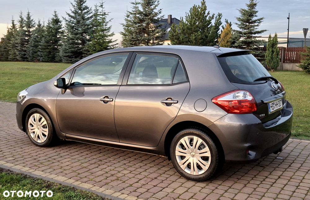 Toyota Auris 1.33 VVT-i Terra - 9