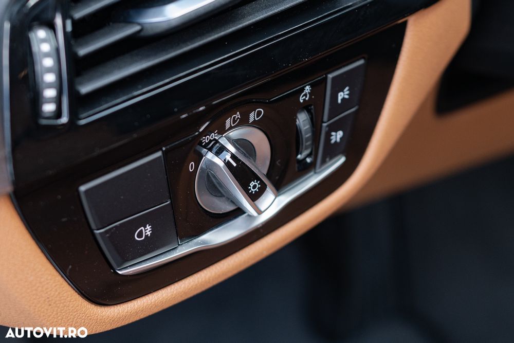 BMW Seria 5 530i xDrive AT MHEV - 22