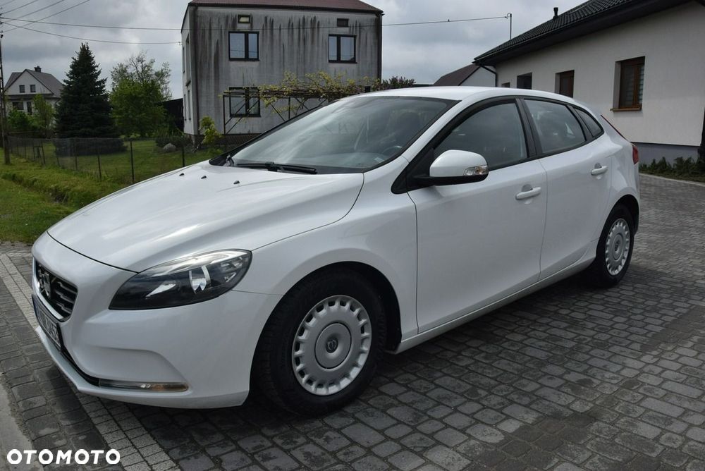Volvo V40 D2 - 4