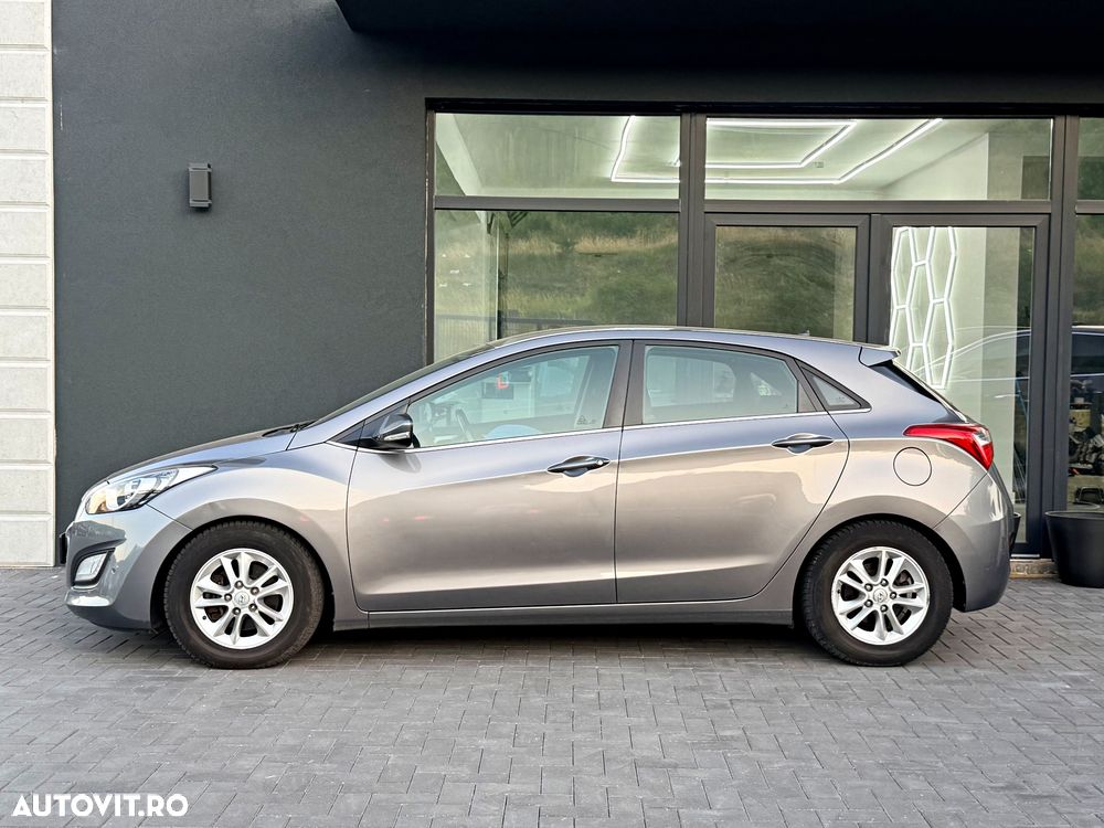 Hyundai i30 1.6 CRDI Style - 13