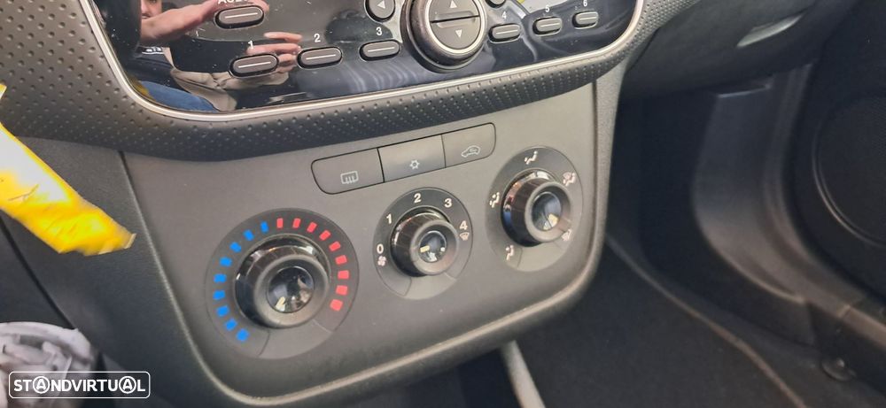 Fiat Punto 1.3 M-Jet Easy S&S - 8