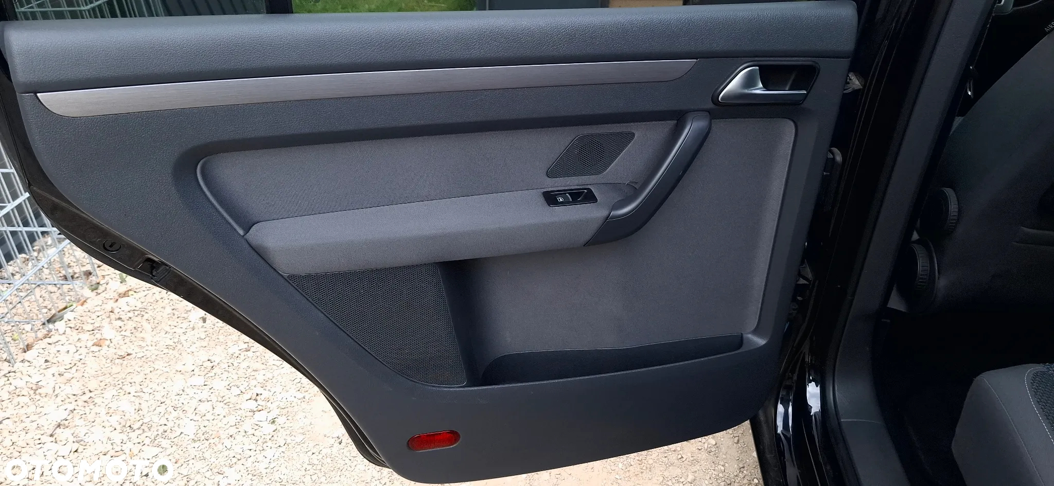 Volkswagen Touran 1.6 TDI DPF Comfortline - 23