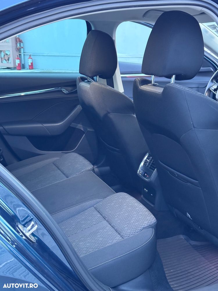 Skoda Octavia 2.0 TDI DSG Style - 16