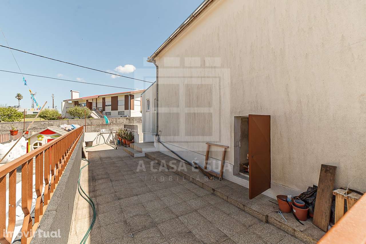 Moradia Geminada T2 em Arrifana, S.M. Feira - Grande imagem: 2/28