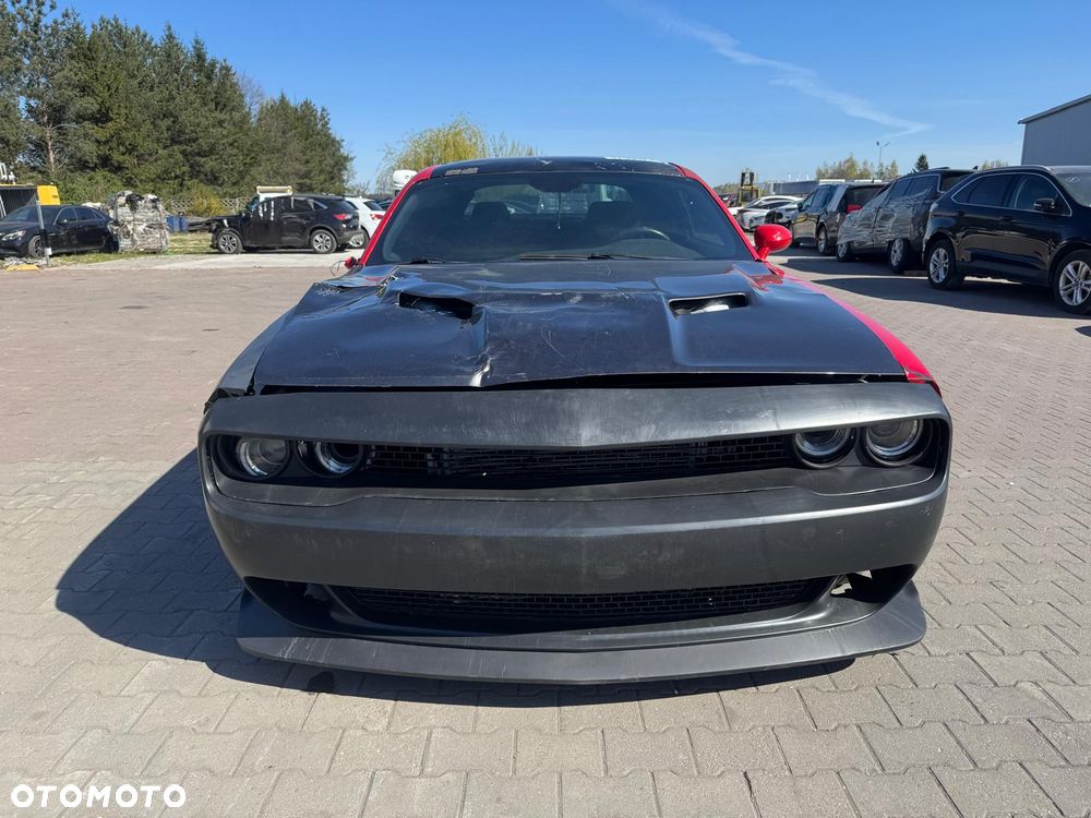 Dodge Challenger - 7