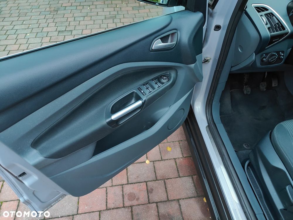 Ford C-MAX 2.0 TDCi Titanium - 17