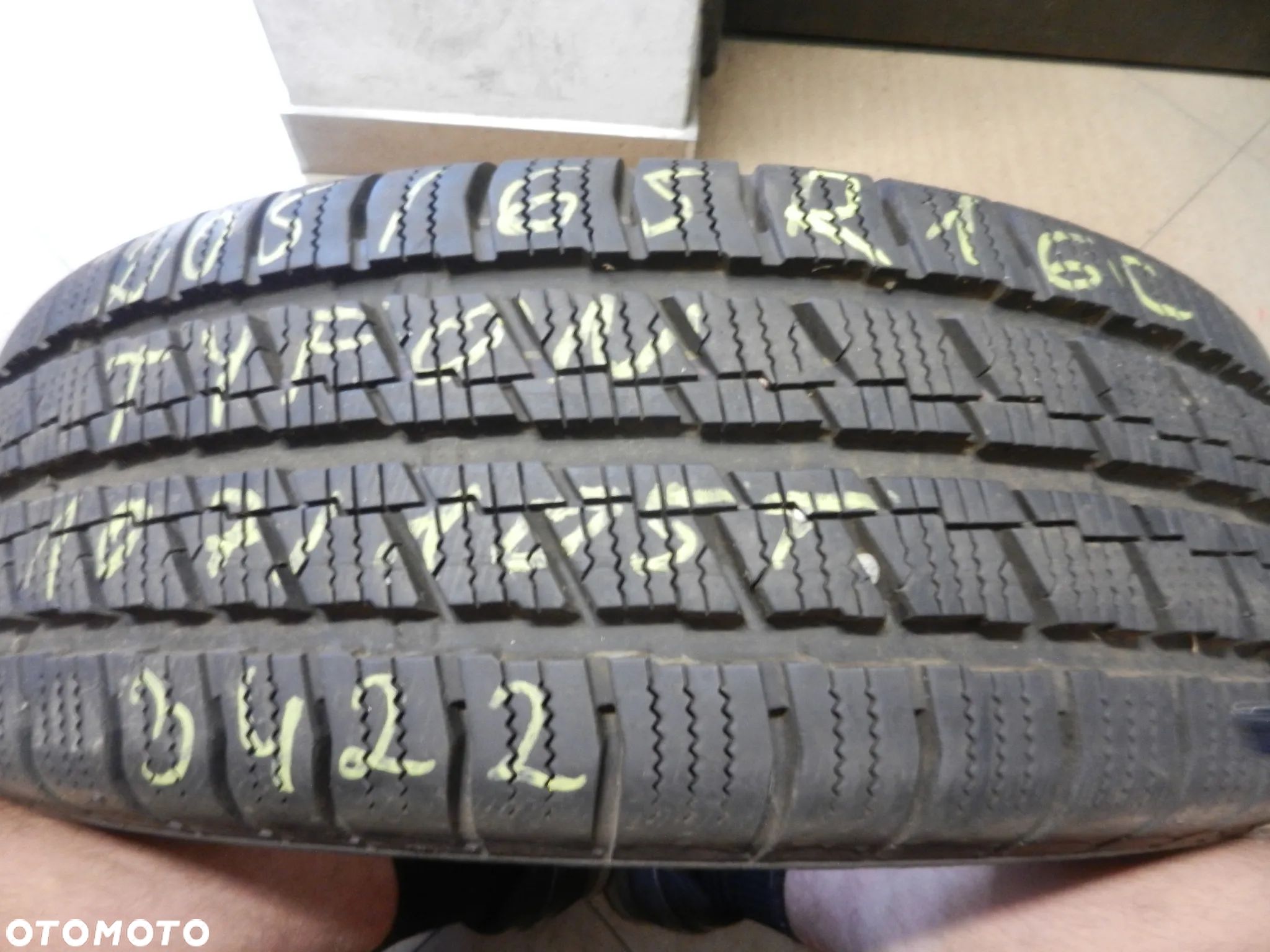 Opona pojedyńcza 205/65r16c tyfon winter transport 3 10,2mm zima - 1