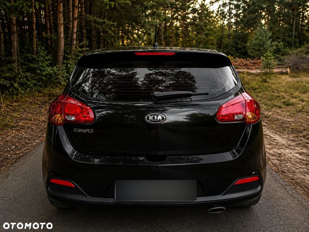 Kia Ceed - 8