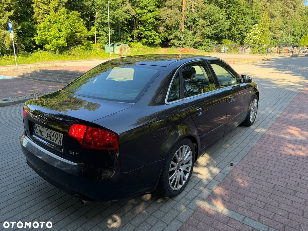 Audi A4 Limousine - 7