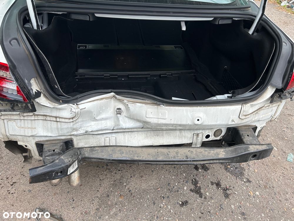 Mercedes-Benz Klasa E 220 d Coupe 4-Matic 9G-TRONIC - 5