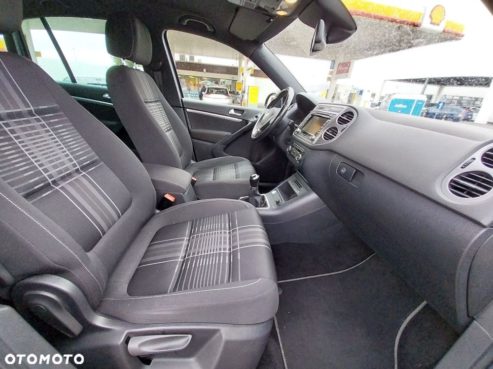 Volkswagen Tiguan - 5