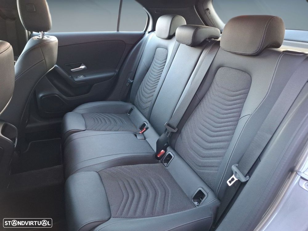 Mercedes-Benz A 250 e - 14