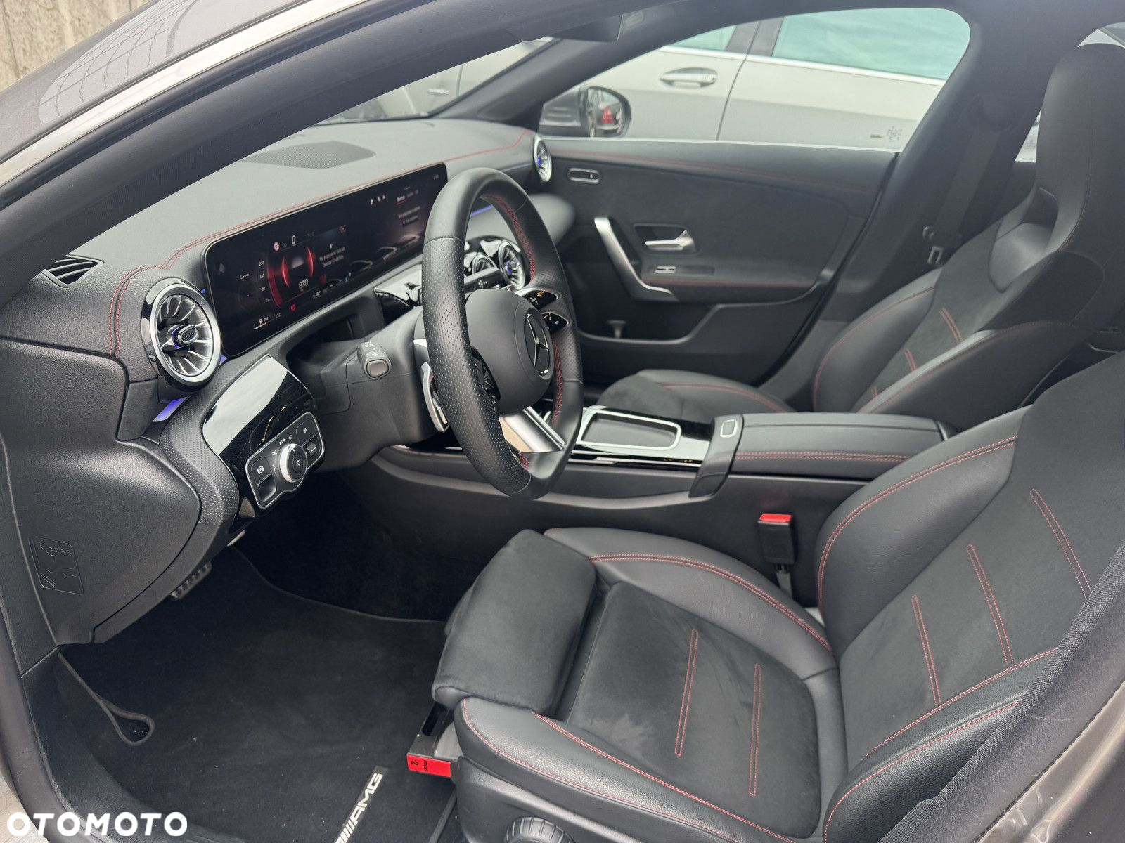Mercedes-Benz CLA - 5