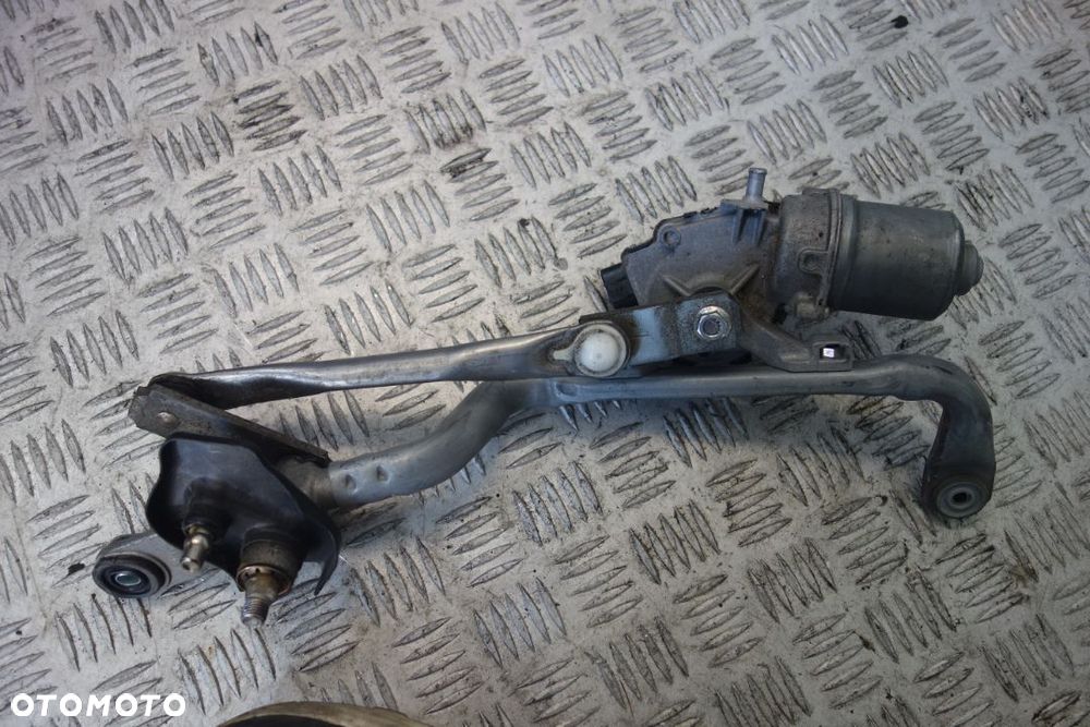 MECHANIZM WYCIERACZEK TOYOTA YARIS III - 4
