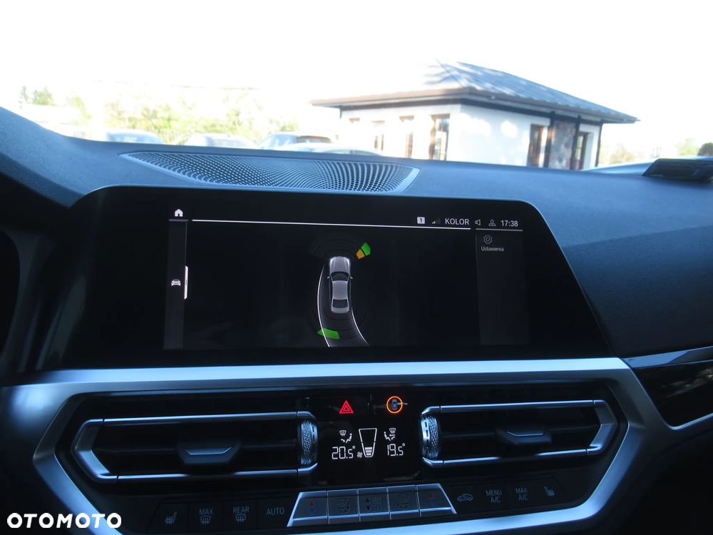 BMW Seria 3 320d MHEV Sport Line - 38