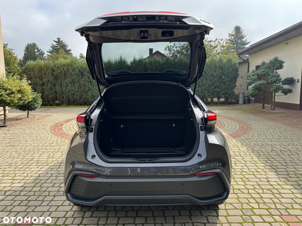 Toyota C-HR 2.0 Hybrid Dynamic Force Style - 24