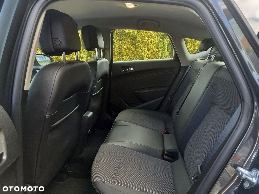 Opel Astra 1.4 150 Jahre - 26