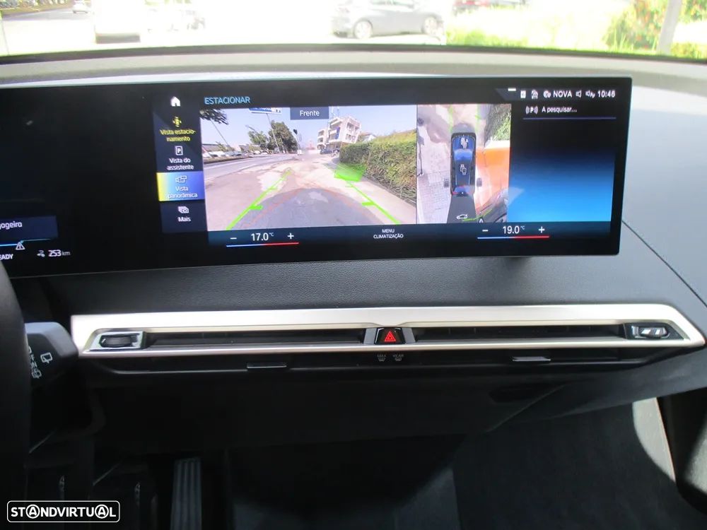 BMW iX xDrive 50 Pack Desportivo - 23