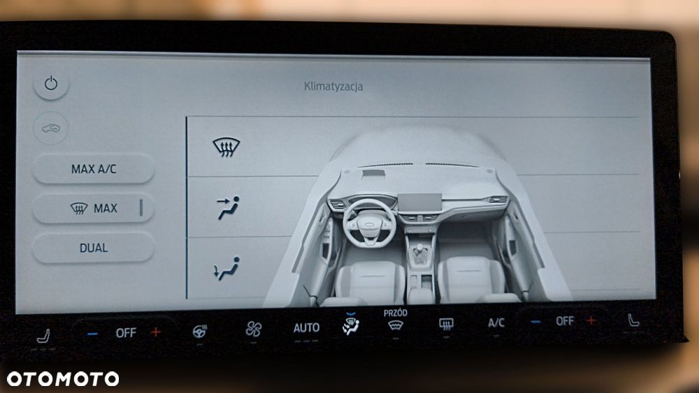 Ford Focus 1.0 EcoBoost mHEV Titanium X - 27