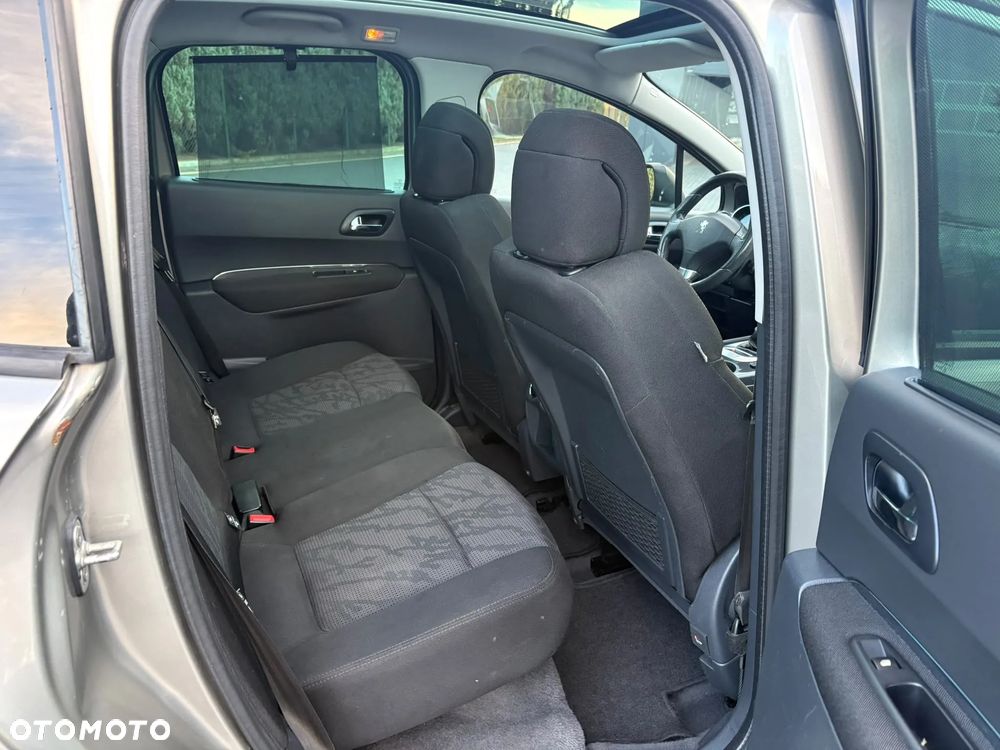Peugeot 3008 1.6 HDi Premium - 15