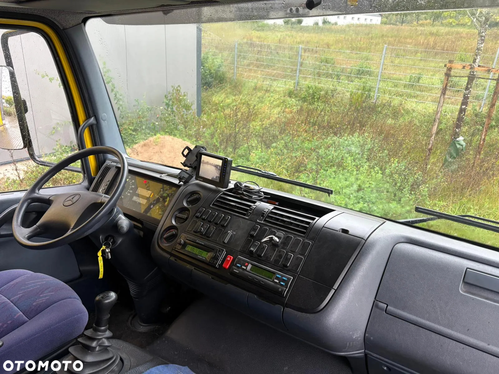 Mercedes-Benz 1523 - 7