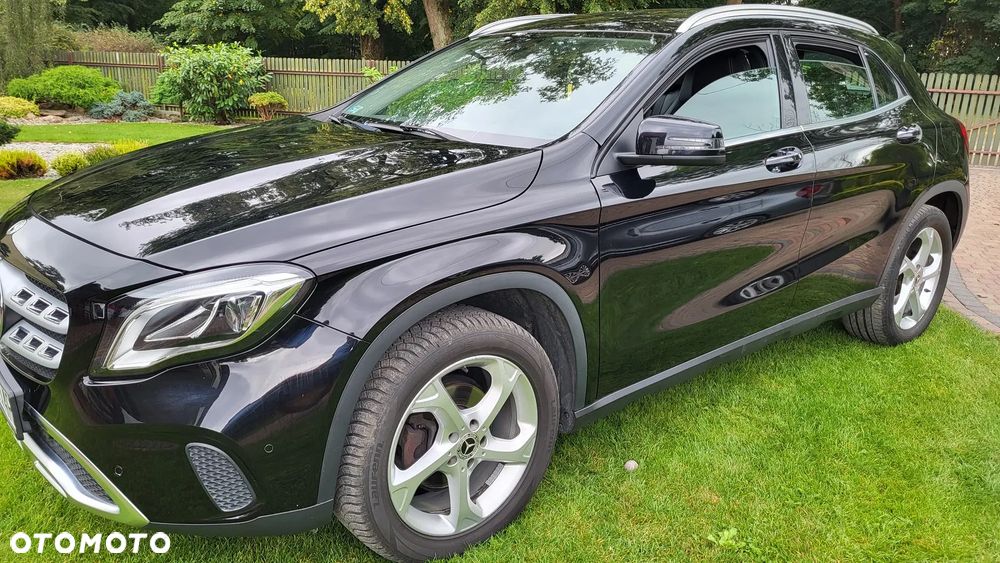 Mercedes-Benz GLA 200 7G-DCT - 8