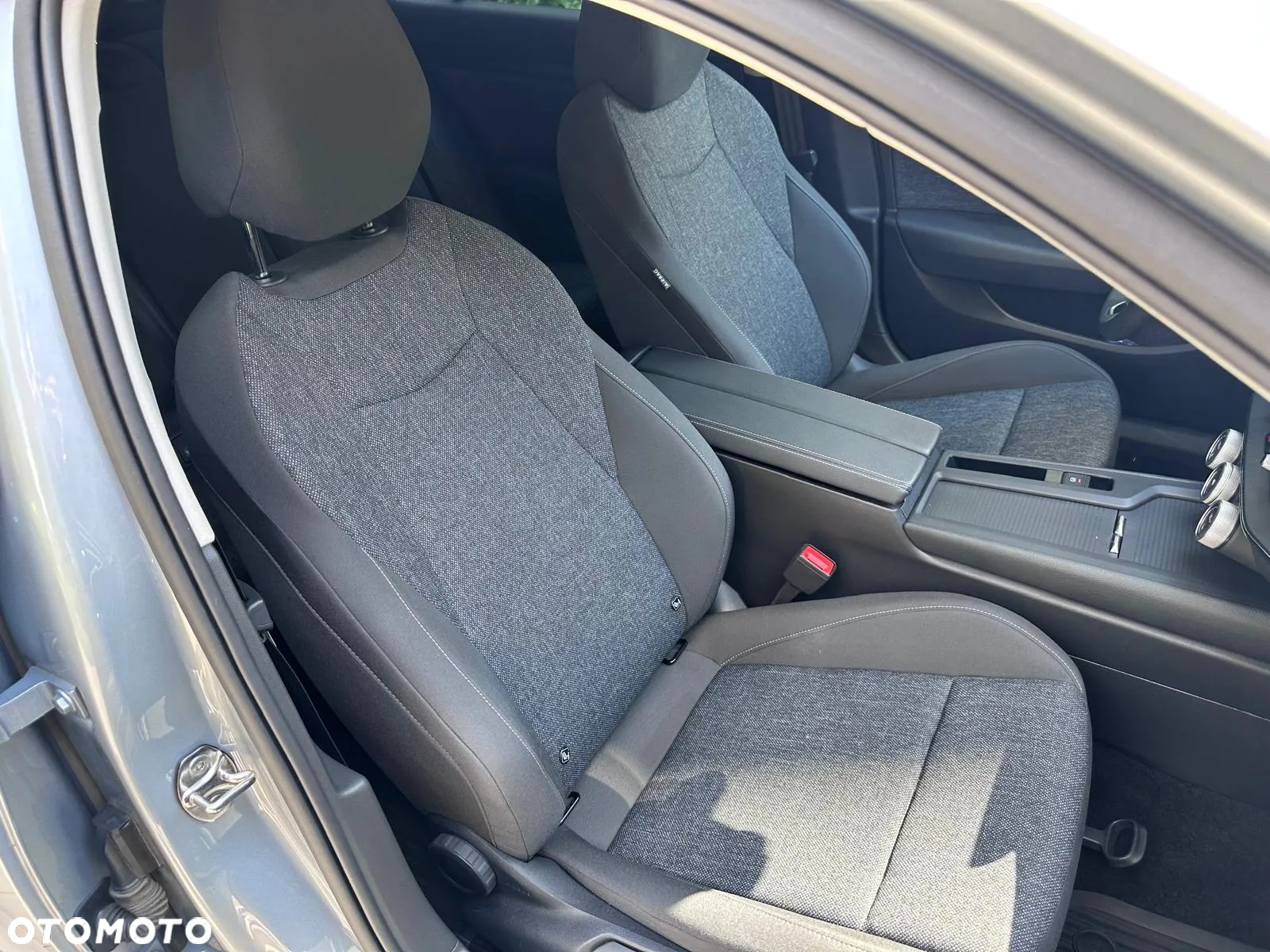 Skoda Superb 2.0 TDI SCR Essence DSG - 10