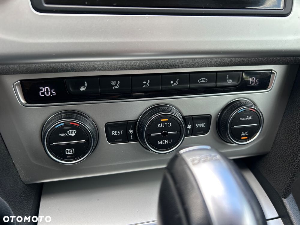 Volkswagen Passat 2.0 TDI (BlueMotion Technology) DSG Comfortline - 35
