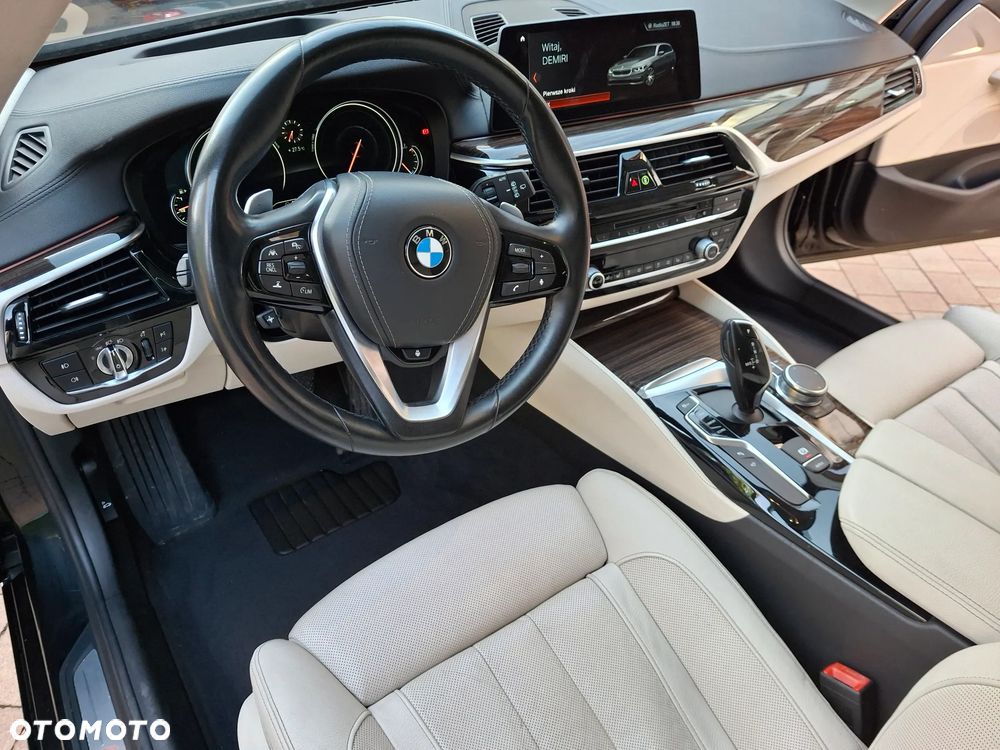 BMW Seria 5 530i Luxury Line - 12