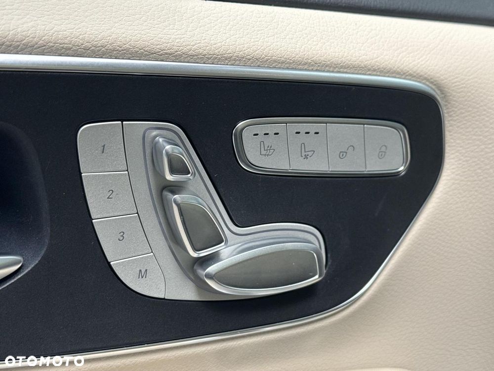 Mercedes-Benz Klasa V 300 d 4-Matic 9G-Tronic Exclusive (d³ugi) - 12