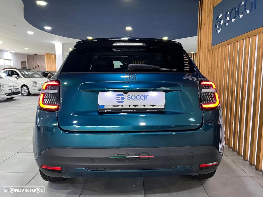 Fiat 600e 54 kWh La Prima - 11
