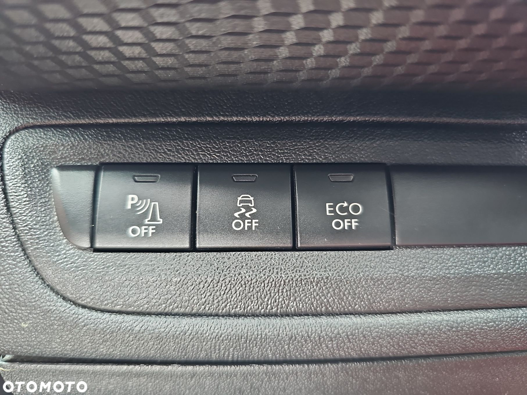 Peugeot 2008 1.2 Pure Tech Style S&S - 20