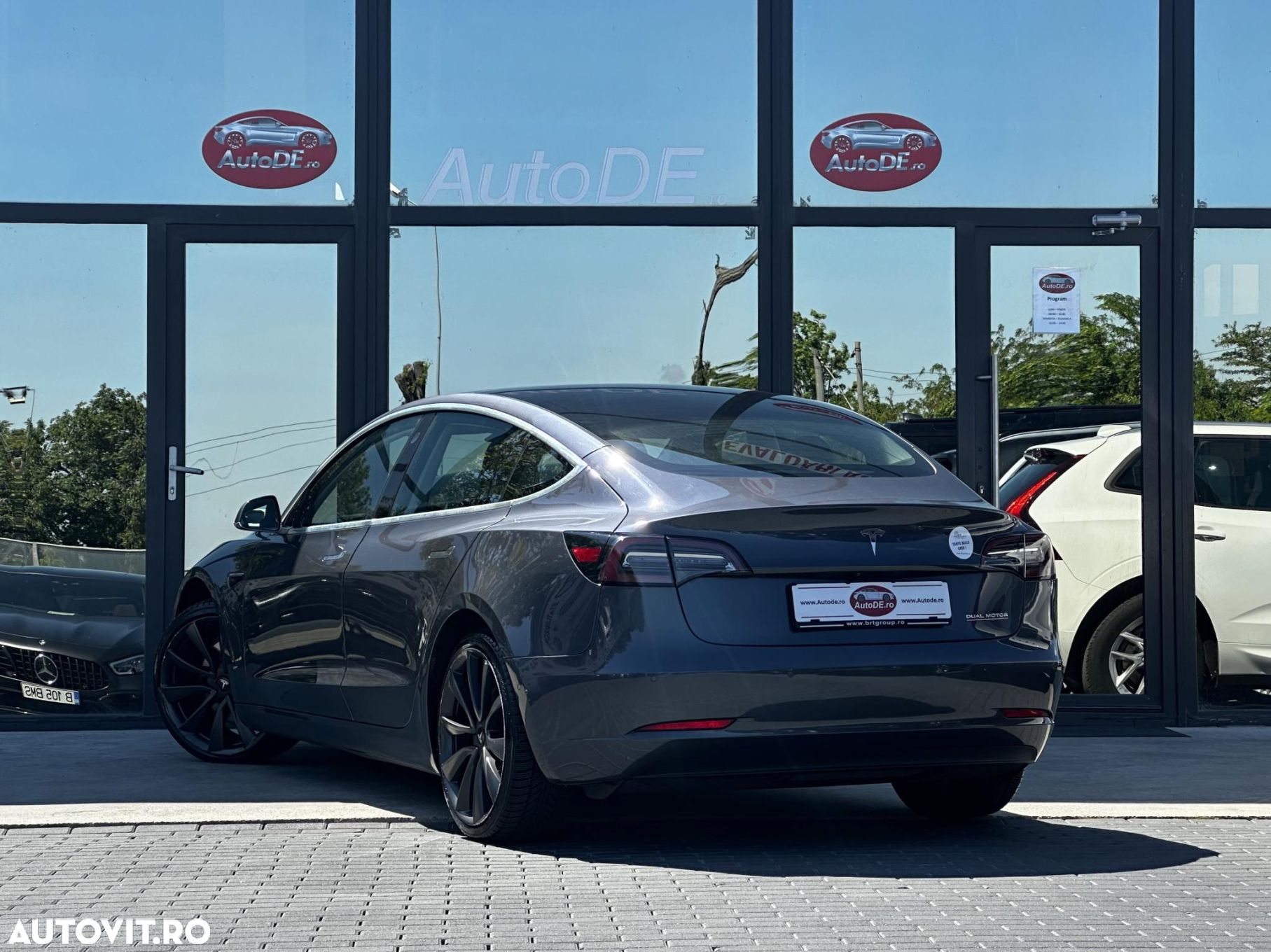 Tesla Model 3 Performance - 4